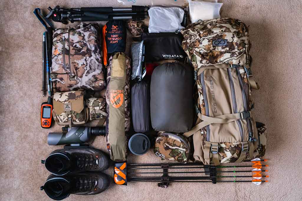 Bow Hunting Gear – 11 Must-Have Accessories for A Bowhunting Trip